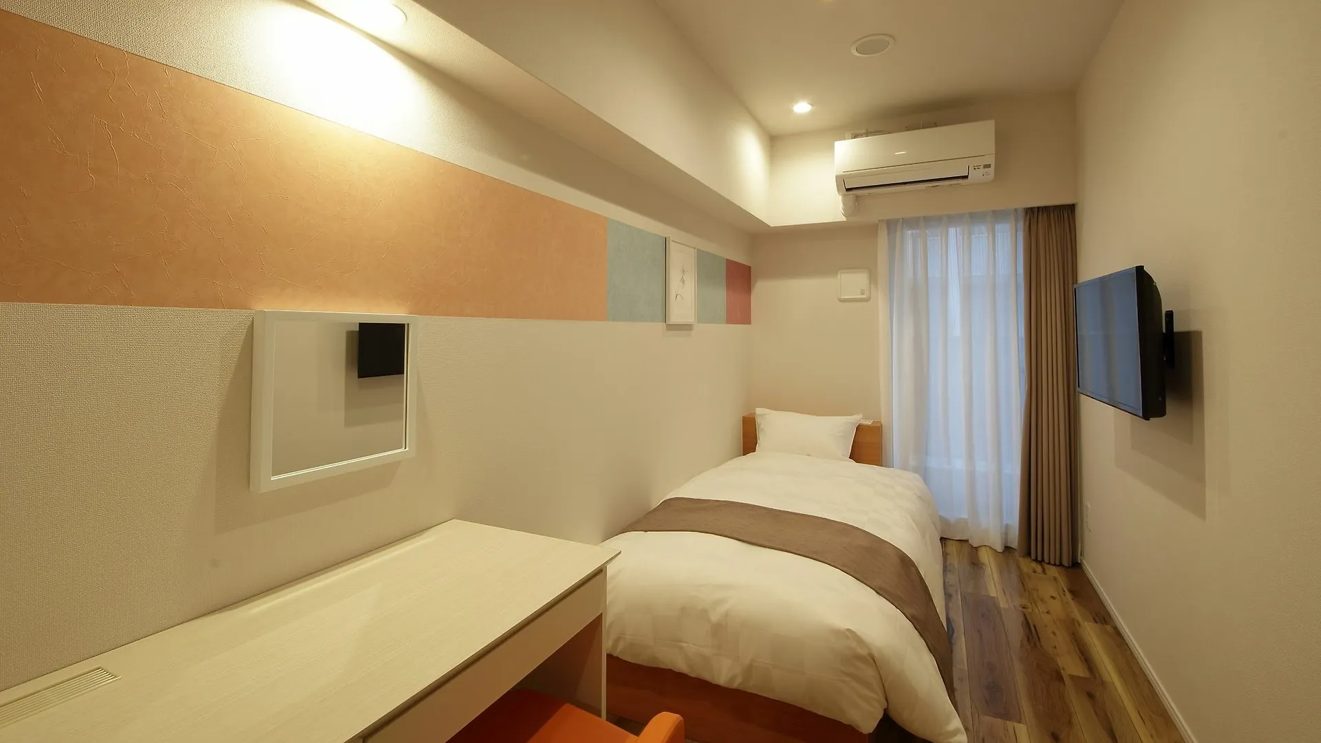 Sarasa Hotel Shin-Osaka 4*, Osaka